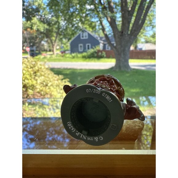 Fisher-Price Little People Lord Of The Rings Gimli Figure With Axe - Picture 5 of 5